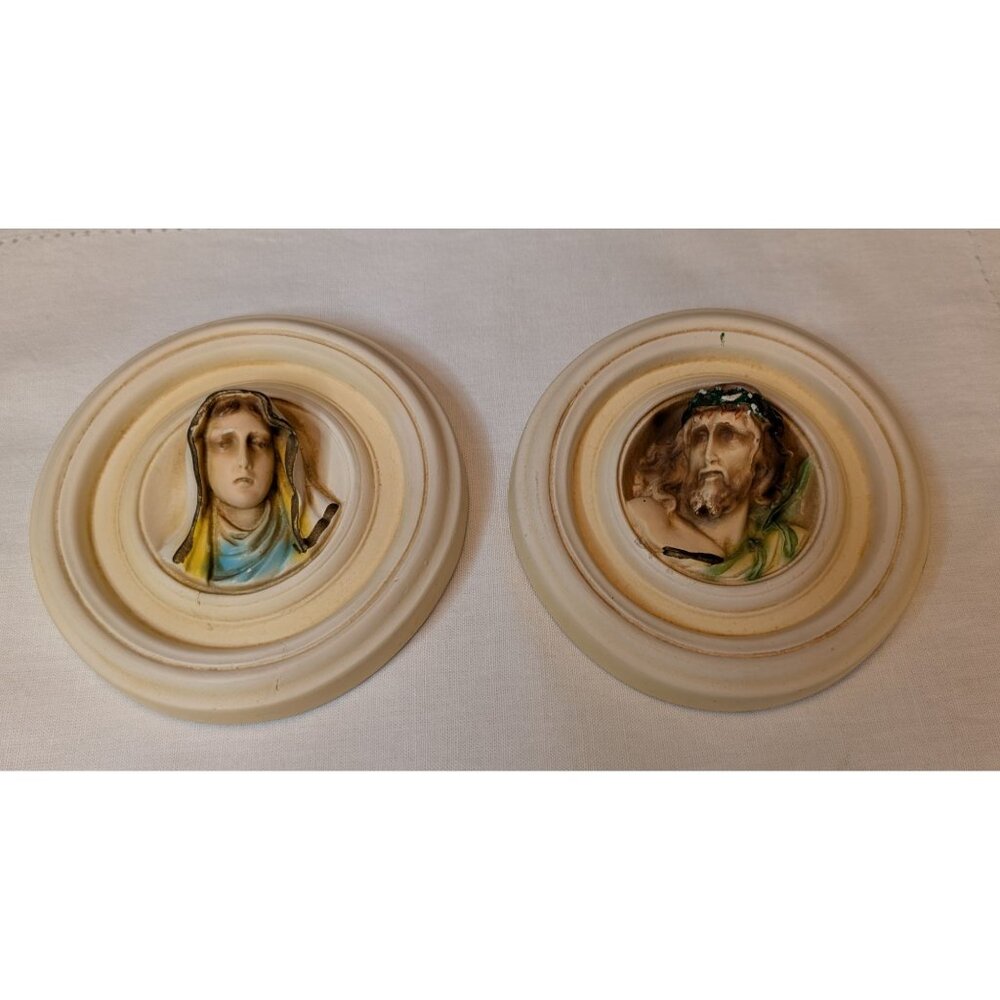 Vintage Chalkware Jesus & Mary Round Wall Plaques Religious Decor 5" Diameter